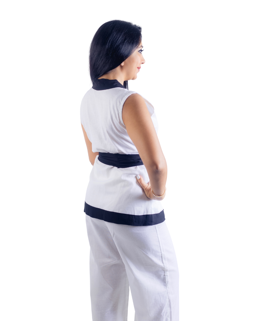 Black and White Linen pant and top with belt